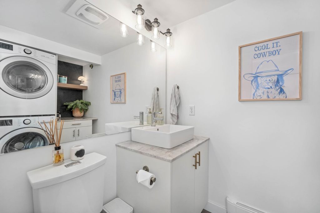 listing image 1103521654762971668