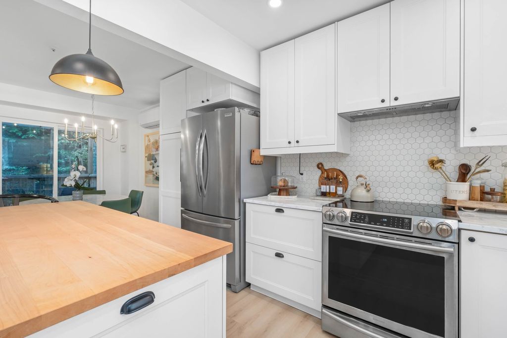 listing image 1105883275115685351