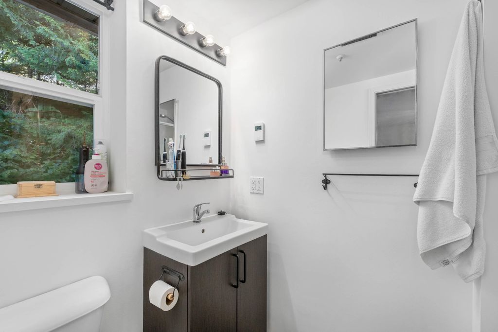 listing image 1107796290357897203