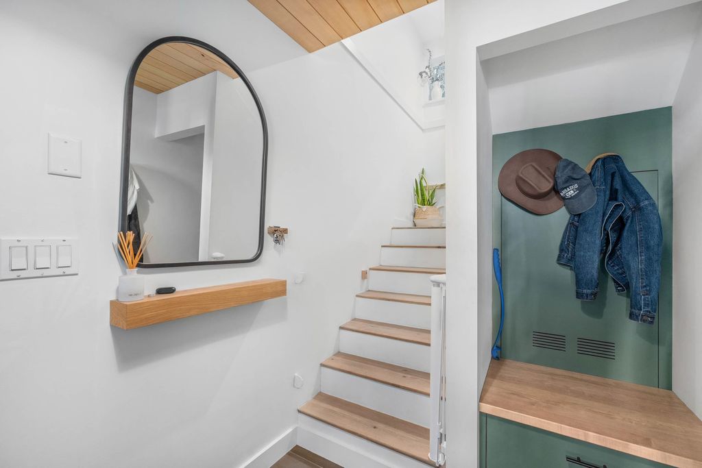 listing image 1107678340572455108