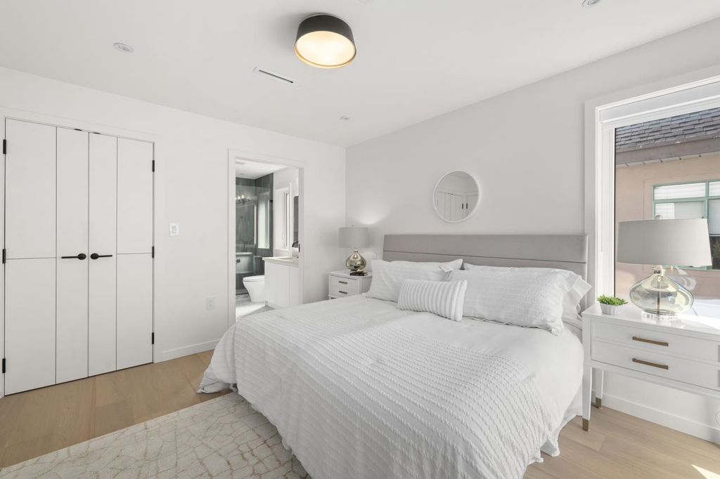 listing image 1100710644380077082