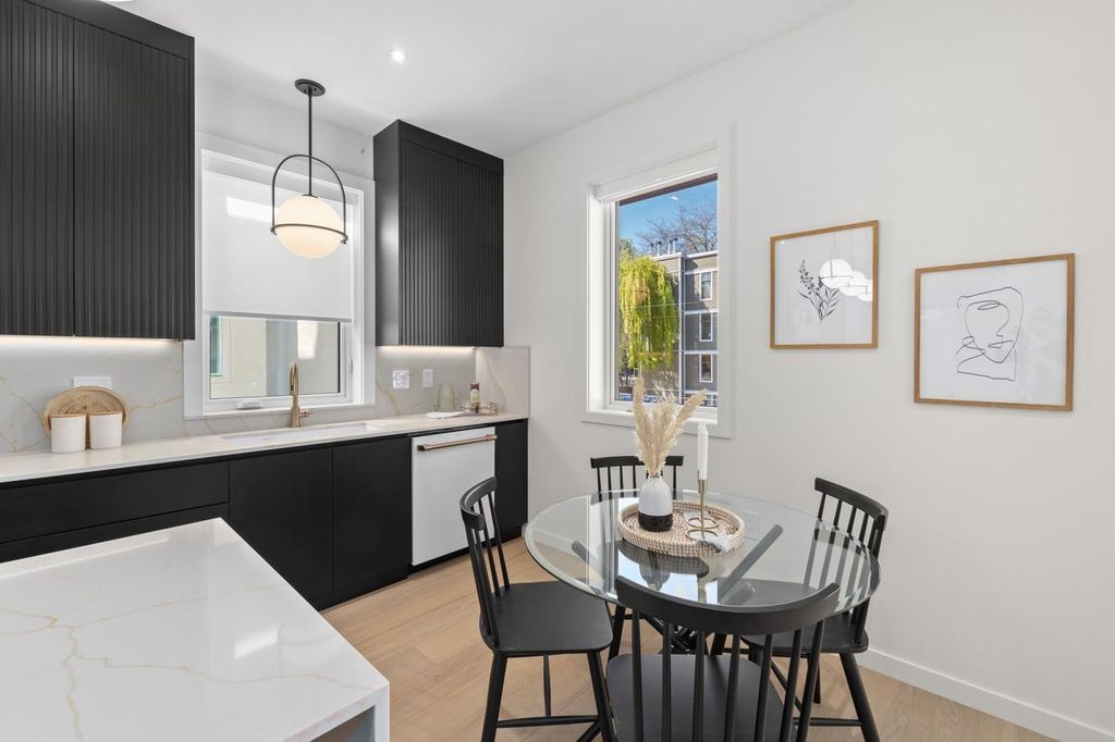 listing image 1109323962277928433