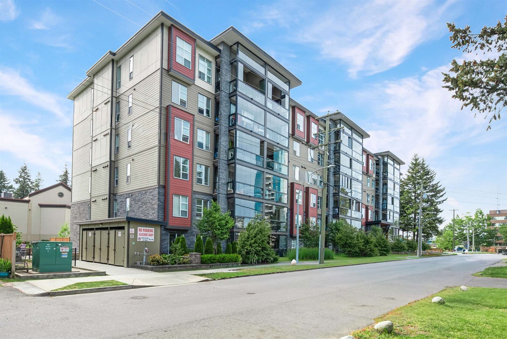 Photo of 2649 James Street #303, Abbotsford, BC V2T 3L6 (MLS # R3129677)