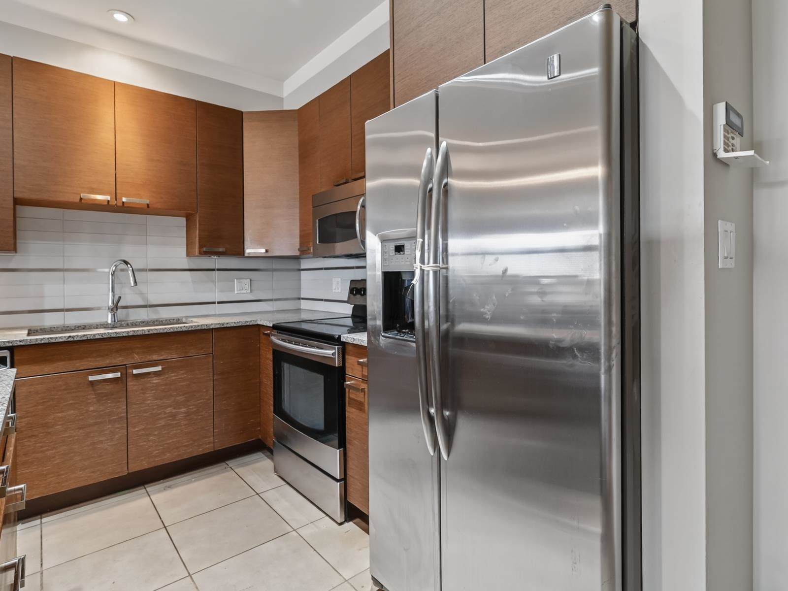 4365 Hastings Street 302