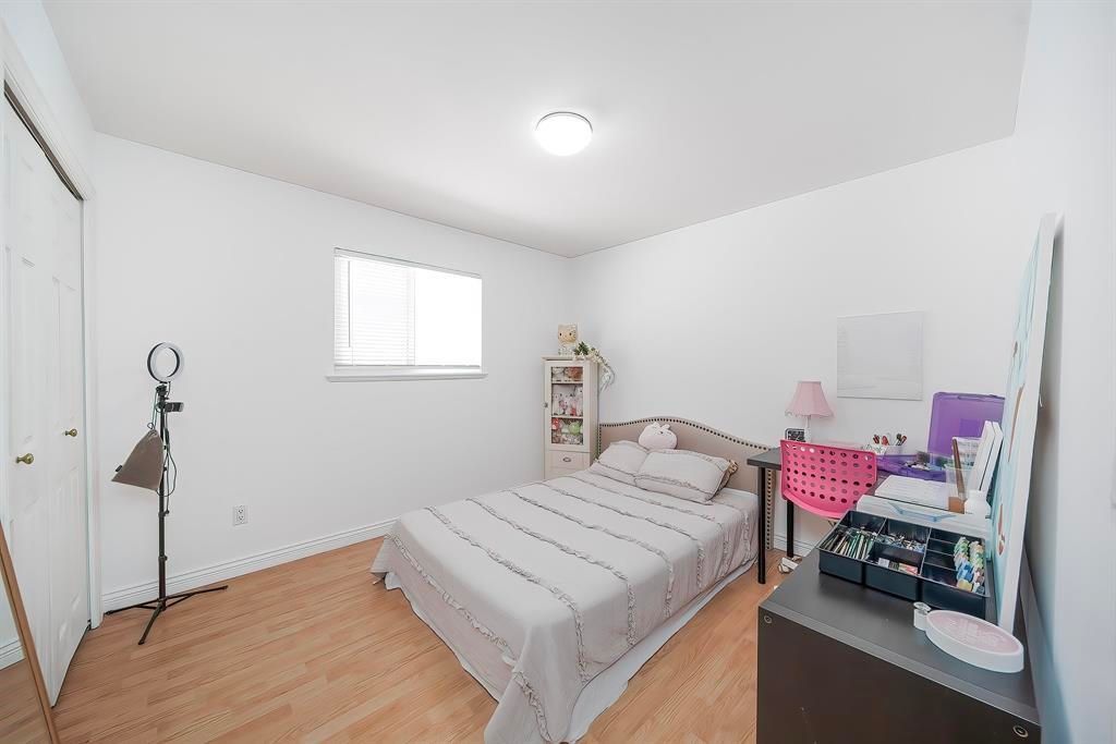 listing image 1108846441644215419