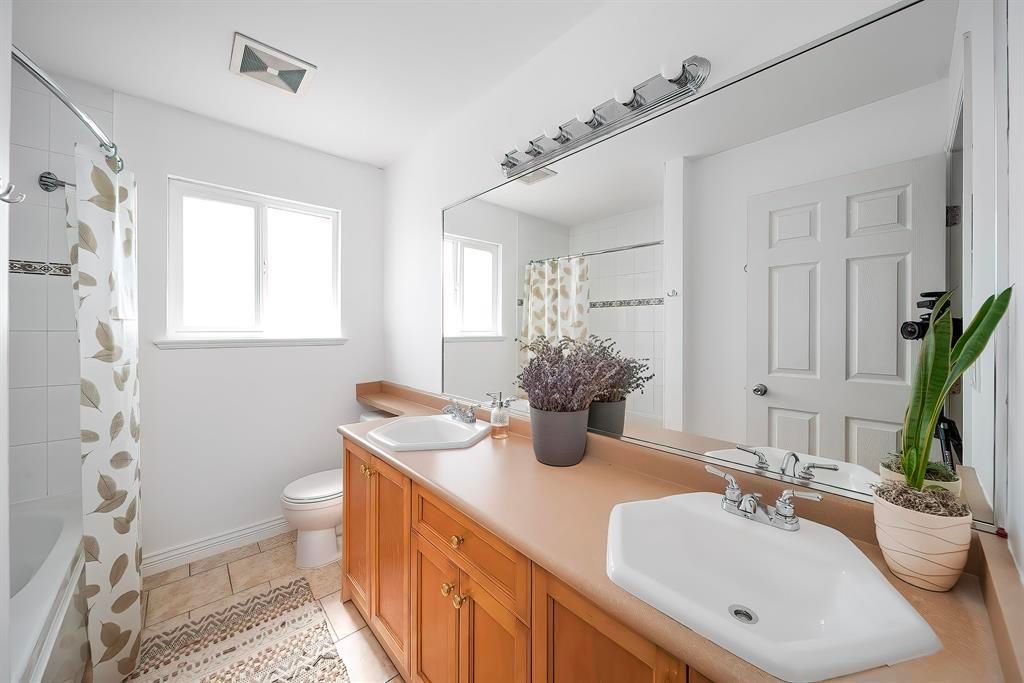 listing image 1100307355855276087