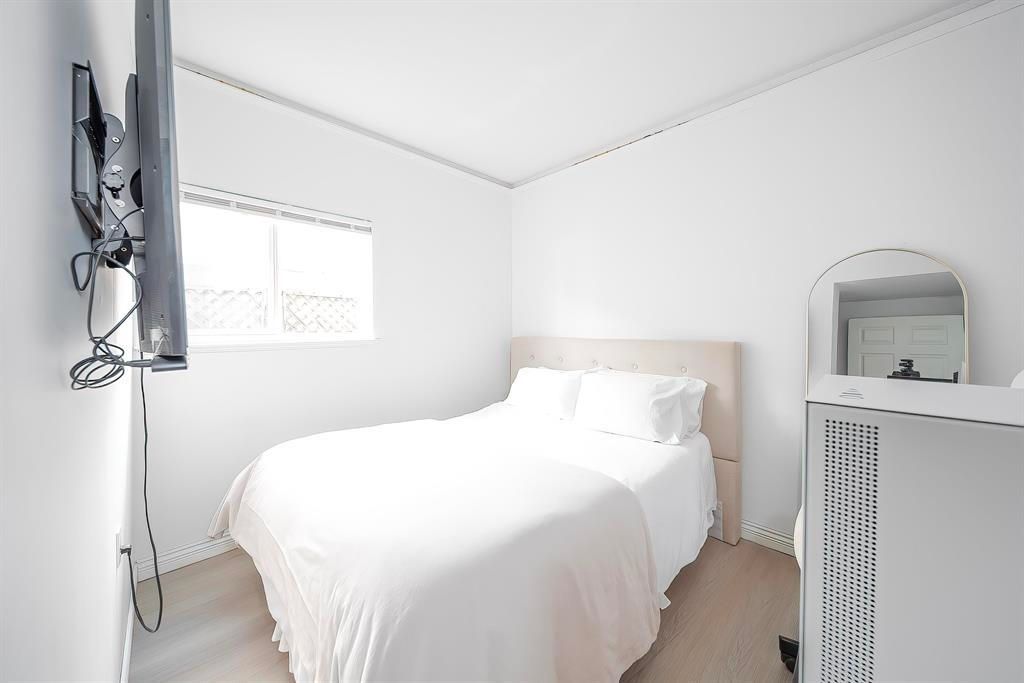 listing image 1108620807259503533