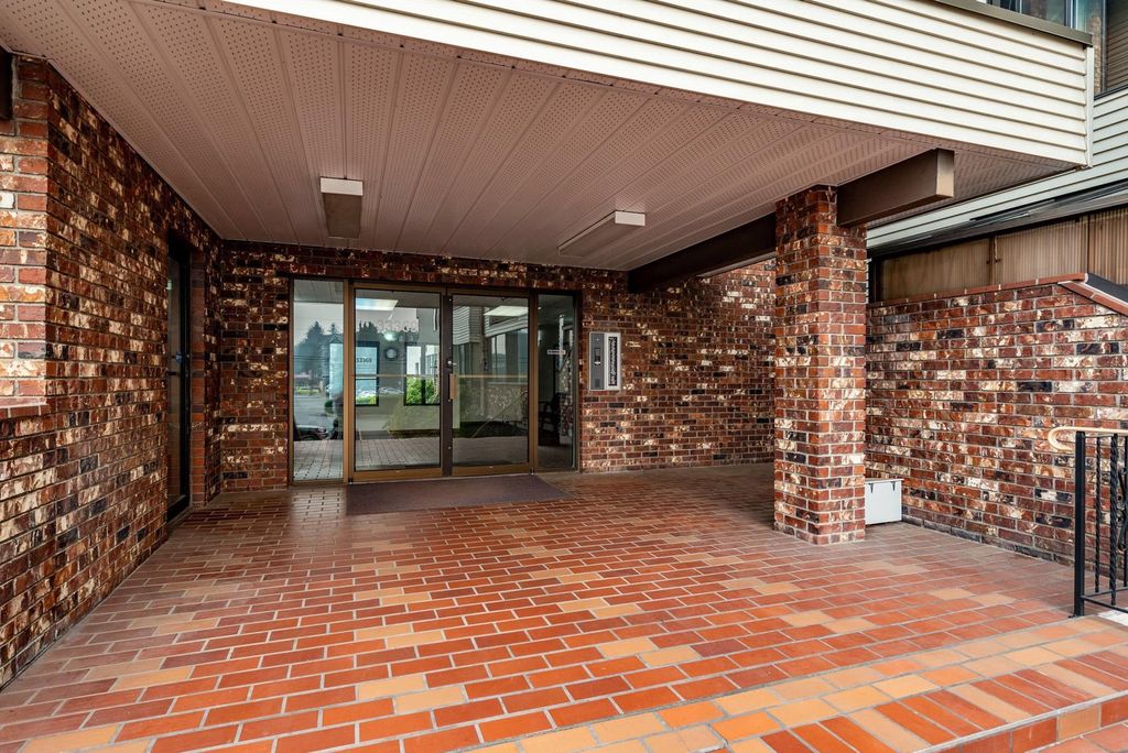 listing image 1108700917301191811
