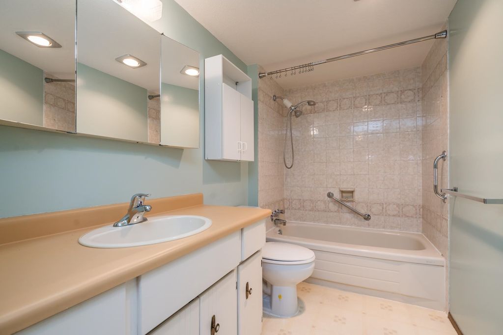 listing image 1108739219704269935