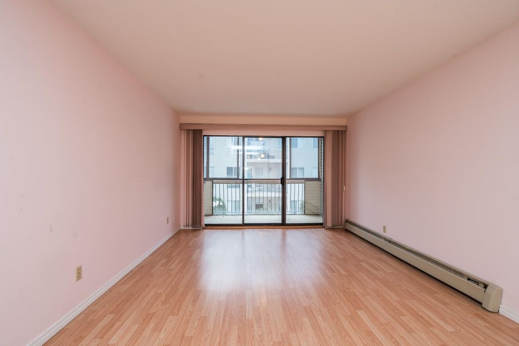 listing image 1104560249218605881