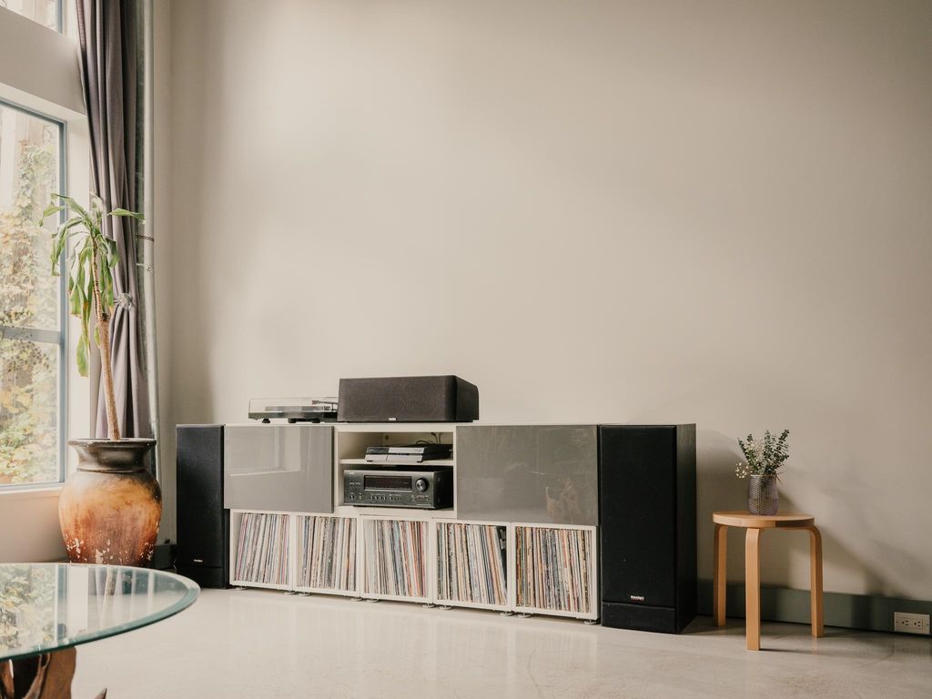 listing image 1101513917760164098