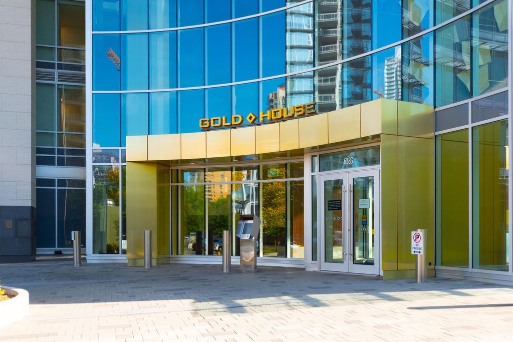 listing image 1105687871653699252