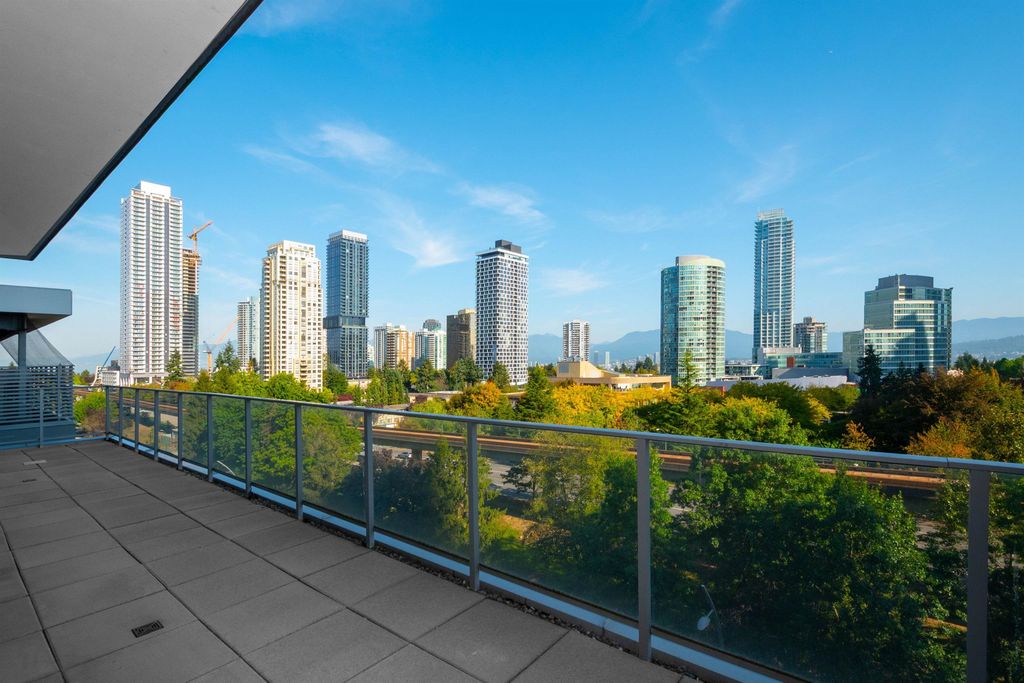 listing image 1106718684129368516