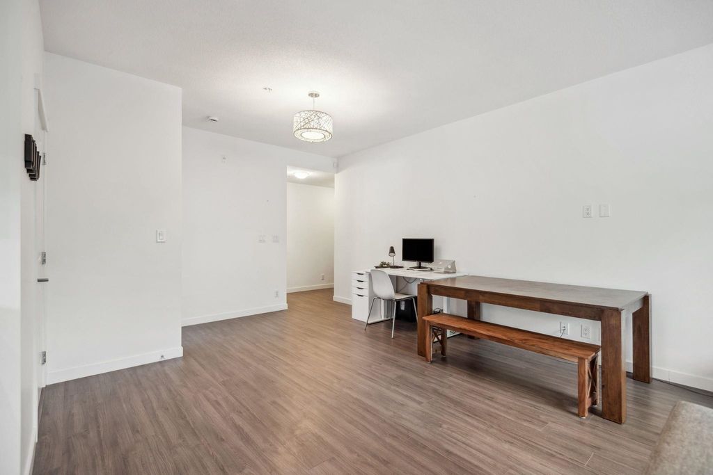 listing image 1107835160030892507