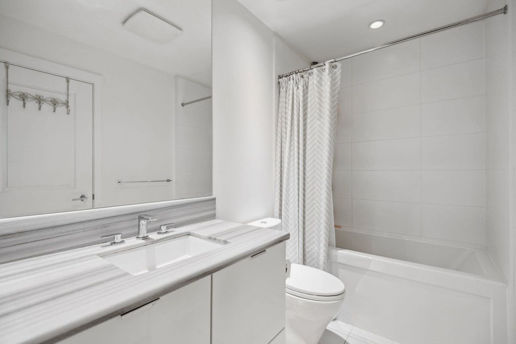 listing image 1101898858228127685