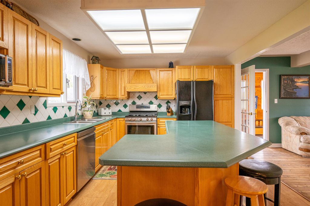 listing image 1100539876229174424