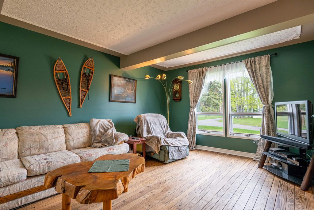 listing image 1101695686678568990