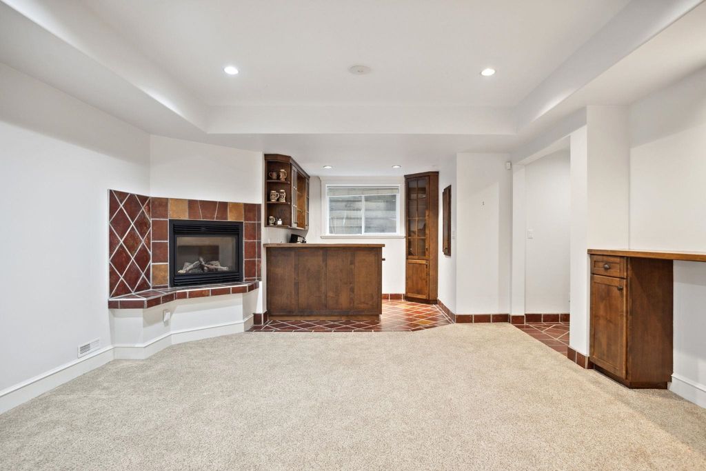 listing image 1109664035117502889
