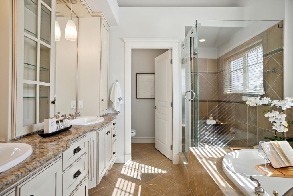 listing image 1102996041133253680