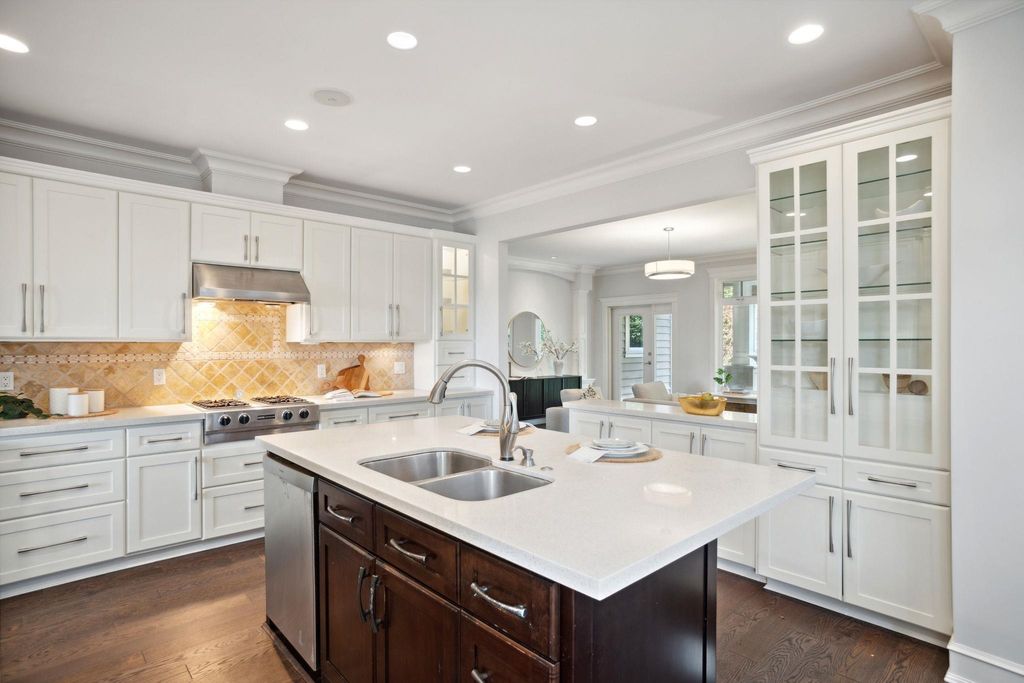listing image 1105565939315641912