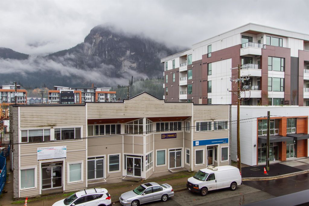 listing image 1100417617001782612