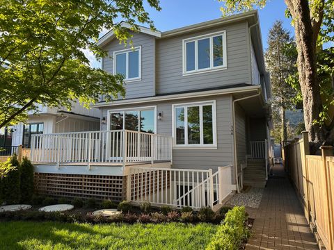 344 E 17th Street North Vancouver BC V7L 2V9