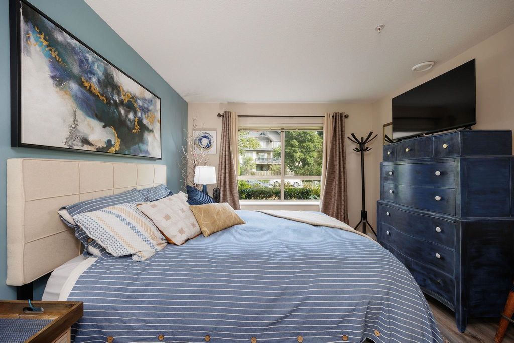 listing image 1104442791034105223