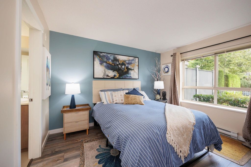 listing image 1102910505725991064