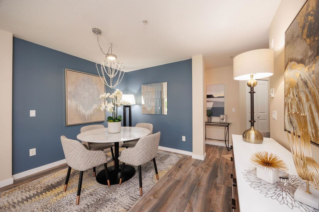 listing image 1105129287162626338