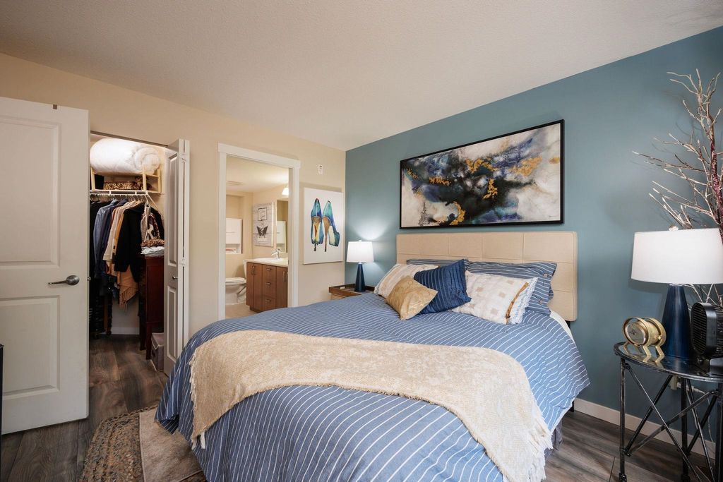 listing image 1107618268093143837