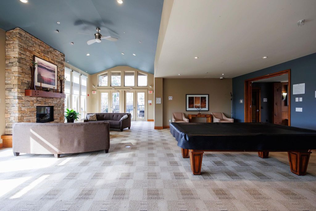 listing image 1100299767760014300