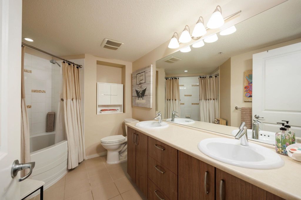 listing image 1102713735592727459