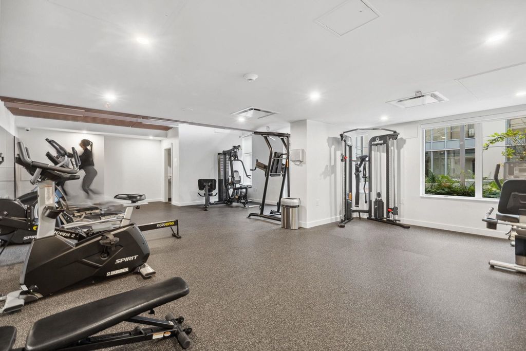 listing image 1101128320551117963