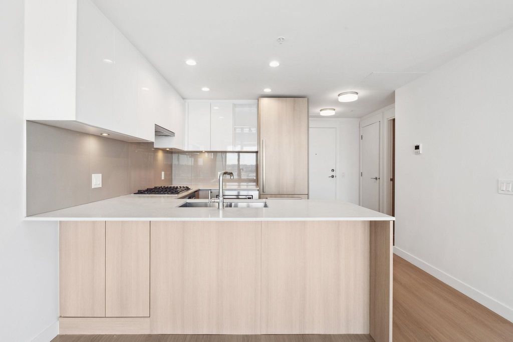 listing image 1102829102586899651