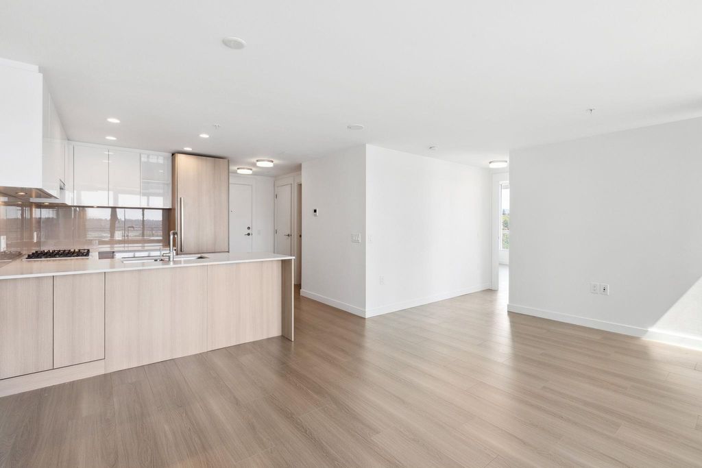listing image 1102620921203426996