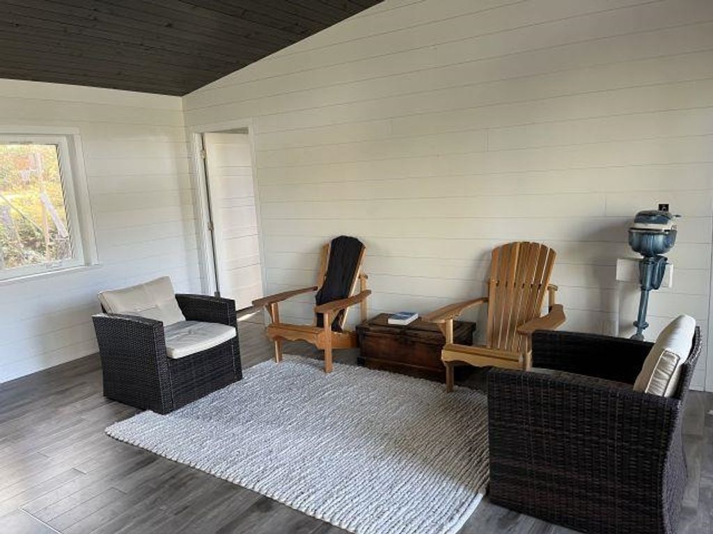 listing image 1109265020376101827