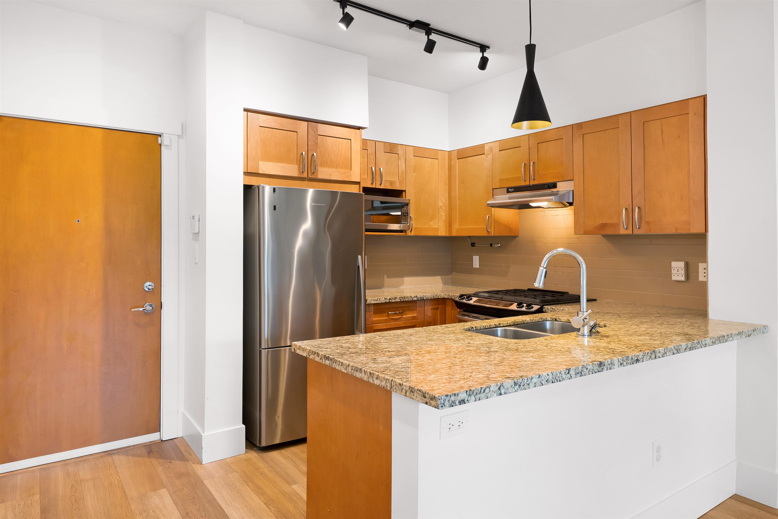 1111 E 27th Street 103