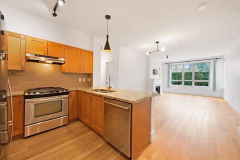 1111 E 27th Street 103 North Vancouver BC V7J 1S3