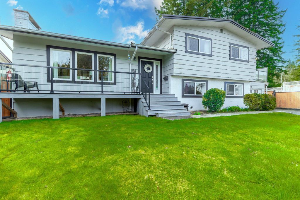 Photo of 20290 Grade Crescent, Langley, BC V3A 4J6 (MLS # R3101588)