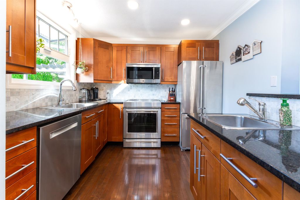 Photo of 20290 Grade Crescent, Langley, BC V3A 4J6 (MLS # R3101588)