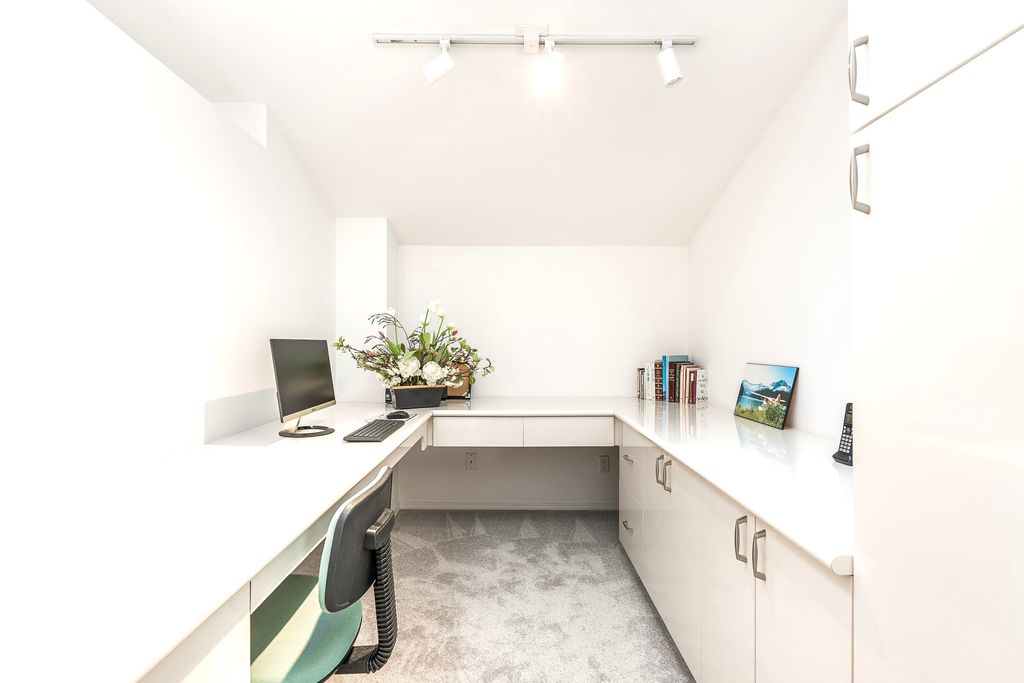 listing image 1106988892417098722