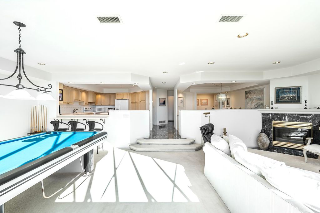 listing image 1101073799873681573