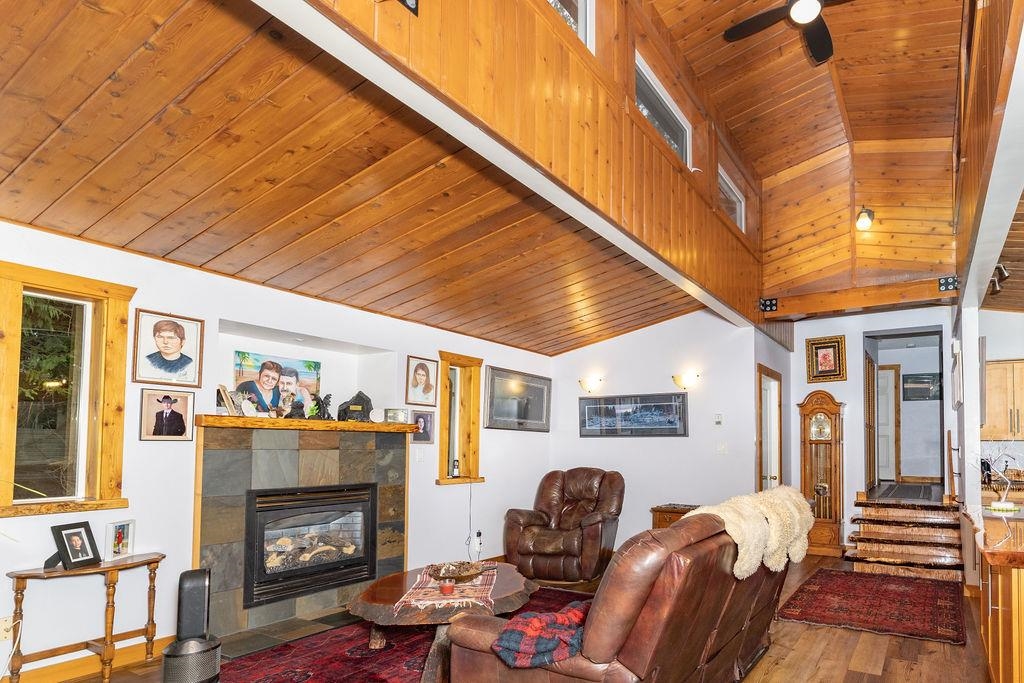 8099 Northwood Road
