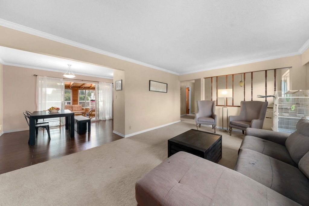 listing image 1106646226553399163