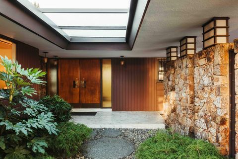 701 Dansey Avenue Coquitlam BC V3K 3G4