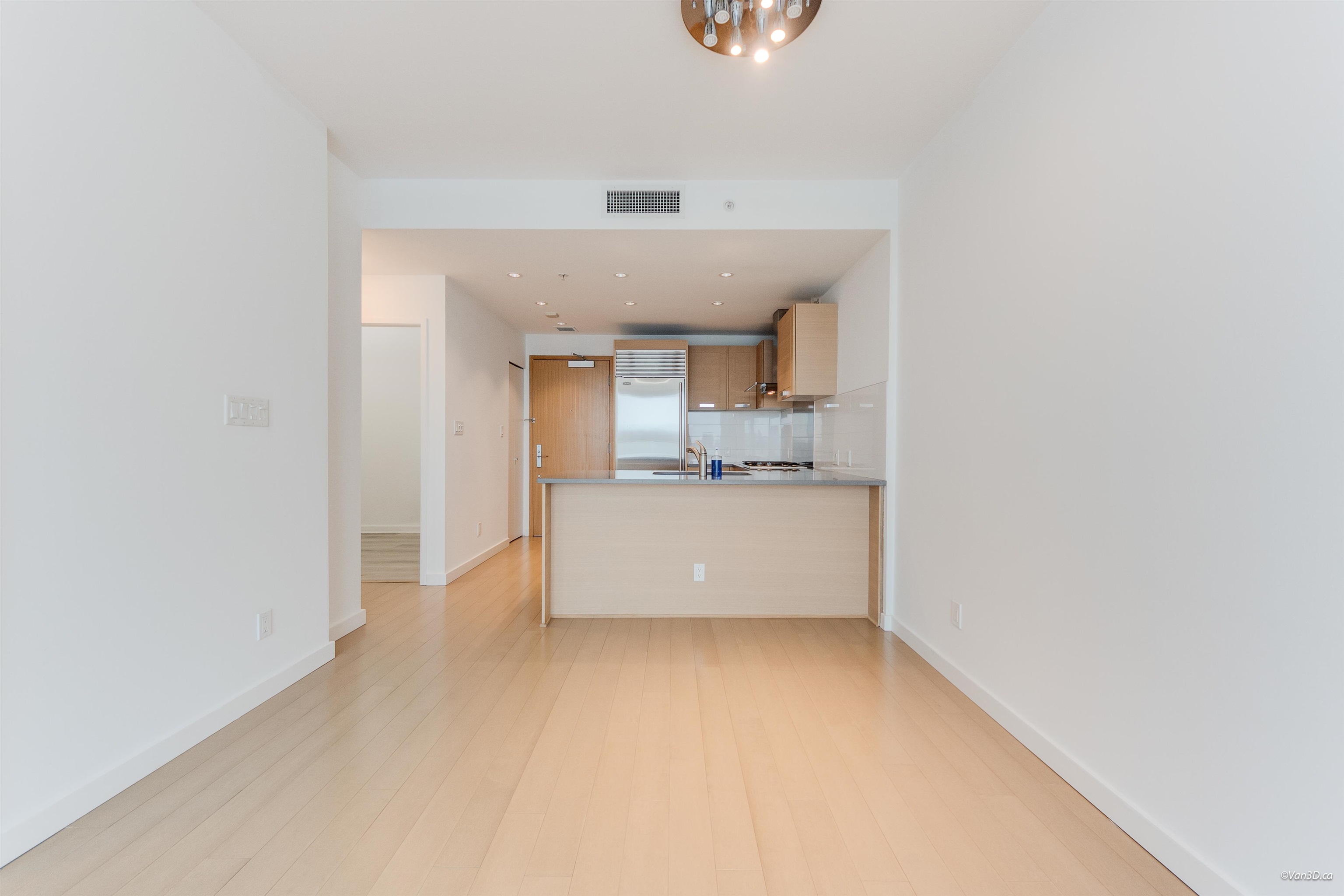 8080 Cambie Road 823