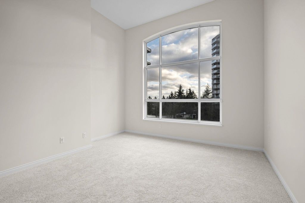 listing image 1105314684105973957
