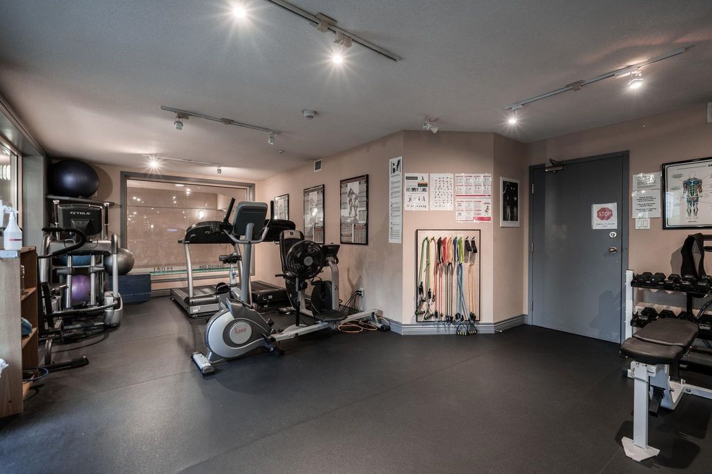 listing image 1102557374534234383