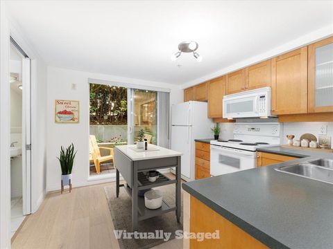 288 St. Davids Avenue 12 North Vancouver BC V7L 4X2
