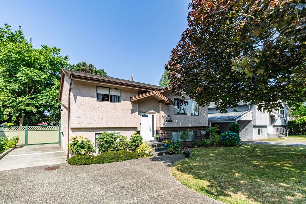 Photo of 11809 230 Street, Maple Ridge, BC V2X 6R3 (MLS # R3145564)